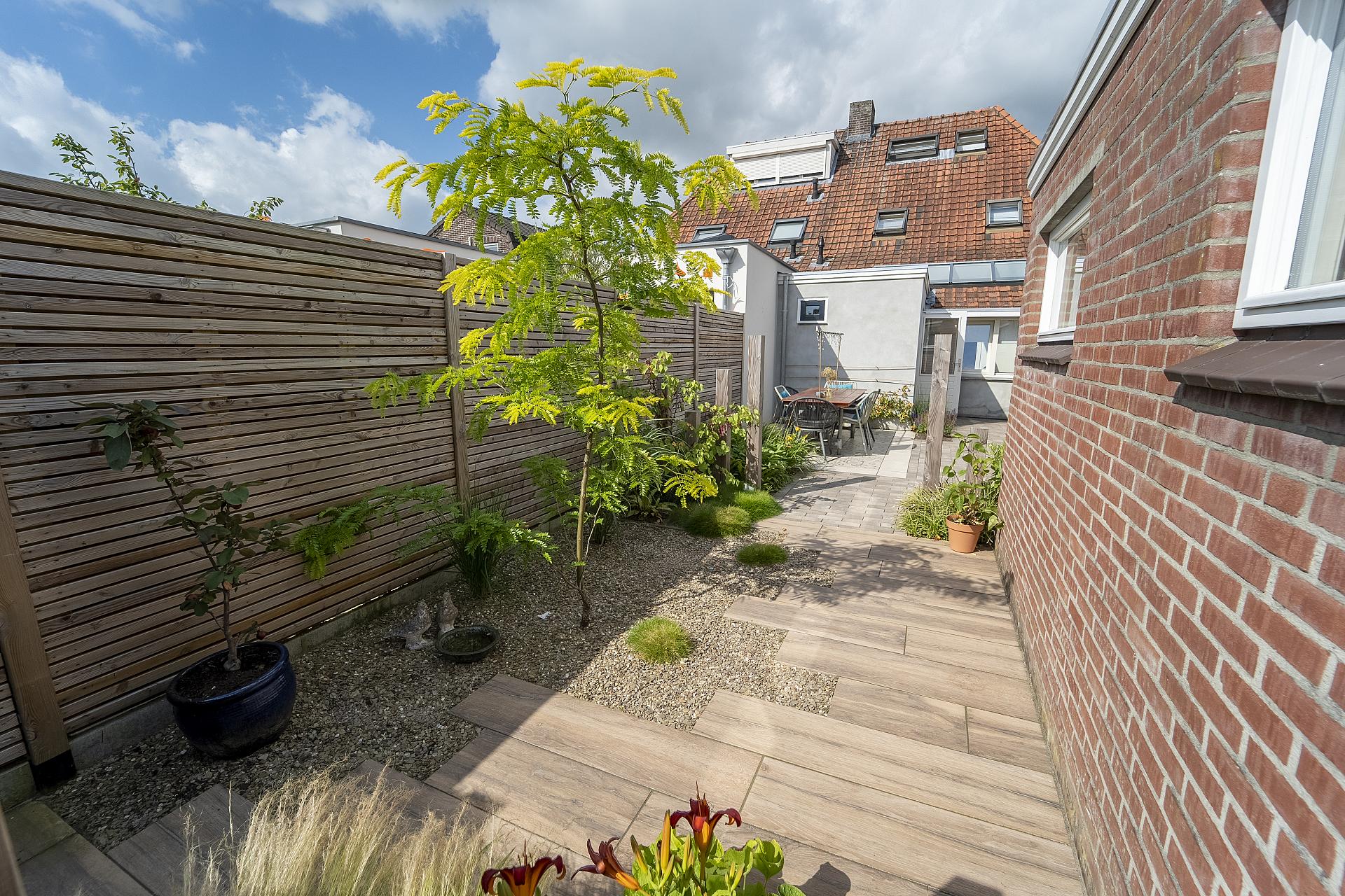 4000040 woodlook bricola brown 30x120 anwendund 2