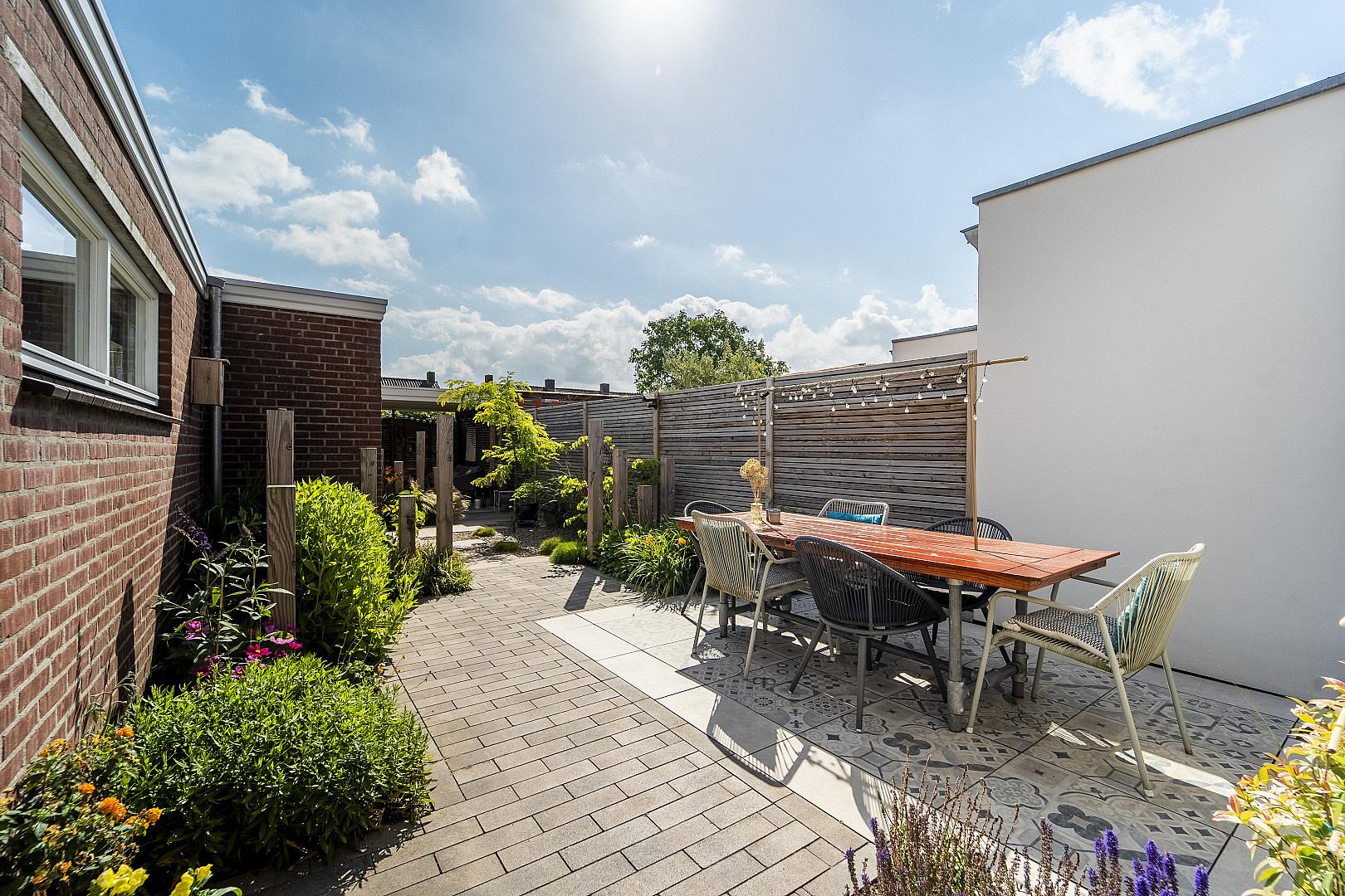 4800090 cerasun pisa decor 60x60 anwendung 2 web 1920x1080 px