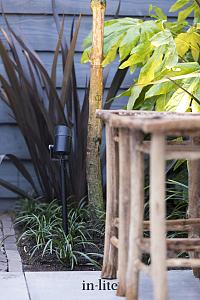 <p>Voor elk type tuin hebben we een oplossing als het gaat om tuinverlichting. Denk aan <strong>praktische accessoires</strong>, waarmee je het uiterlijk van je buitenverlichting compleet naar jouw smaak aanpast en accessoires die ervoor zorgen dat de lichtbundel <strong>precies zo schijnt, zoals jij wil</strong>.</p>

<p>Ook hebben we accessoires die het plaatsen van&nbsp;de verlichting&nbsp;<strong>gemakkelijker</strong> maken &eacute;n er zijn <strong>innovatieve oplossingen</strong> voor de meest uitdagende situaties. Kortom, met deze toepassingen zijn de mogelijkheden eindeloos!</p>
