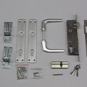 Set voor tuindeuren met kruk en schild + 2 duimen - aluminium