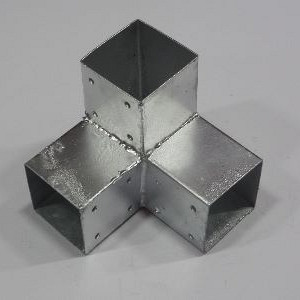 Hoekmodel voor 3 palen - 90x90 mm vuurverzinkt