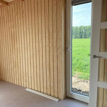 Wand- / plafondplaat 244x122 cm 15mm dik (10cm gefreesd)