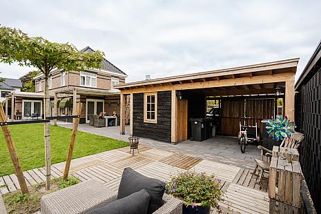 berging overkapping carport douglas