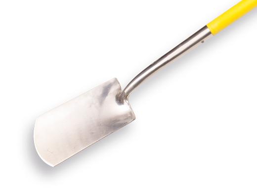 Spade gepolijst, met Fiberglas T-steel 80 cm. Totale lengte 115 cm.