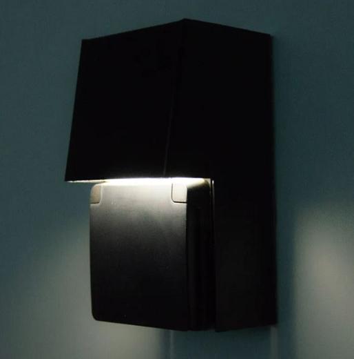 WCD met oriëntatieverlichting en schemerschakelaar