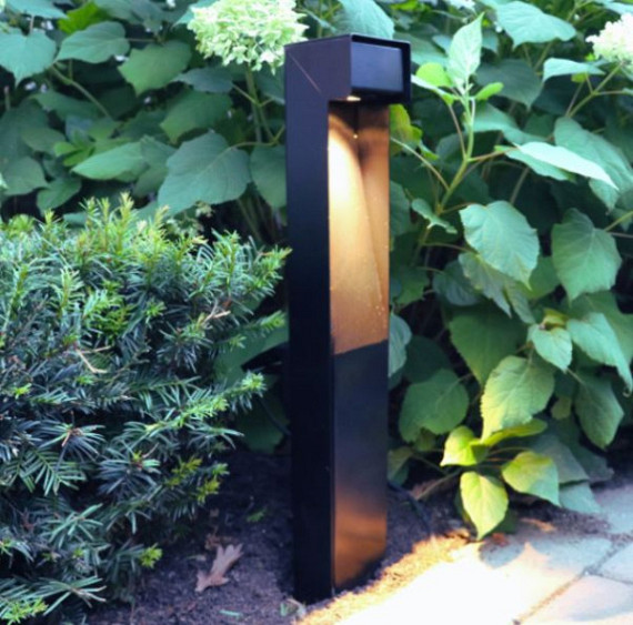 Tuinpaal Pro+ padverlichting met schemerschakelaar zwart