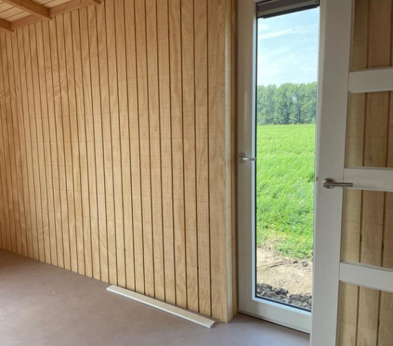 Wand- / plafondplaat 244x122 cm 15mm dik (10cm gefreesd)