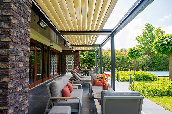 inschuifbare lamellenoverkapping en screens particulier hfd  7079