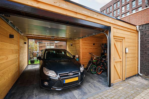 roldeur douglas carport