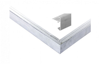 Aluminium daktrimset recht t.b.v. plat dak, maximale dakmaat 505 x 350 cm.